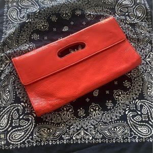 Hobo  clutch